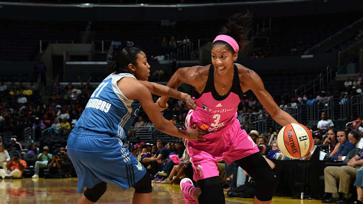 Parker has 18 points, 13 rebounds in 1st home game