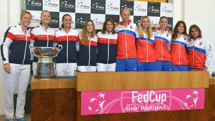 Fed Cup preview: Hingis to play singles, Kvitova's return, U.S. vs. Italy