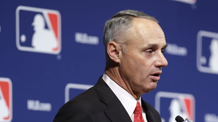 MLB recommends netting between dugouts