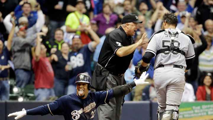 Herrera's homer in eighth lifts Brewers over White Sox 10-7