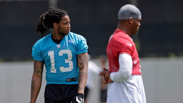 AP Source: Panthers, Cam Newton contract talks continue
