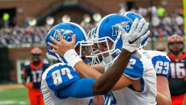 Illinois survives Blue Raiders 27-25 with late field goal