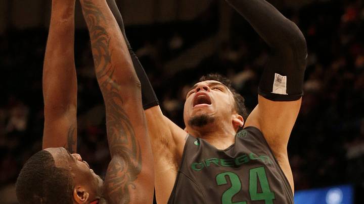 Brooks scores 23, Oregon rallies for 72-68 win over Alabama Brooks scores 23, Oregon rallies for 72-68 win over Alabama