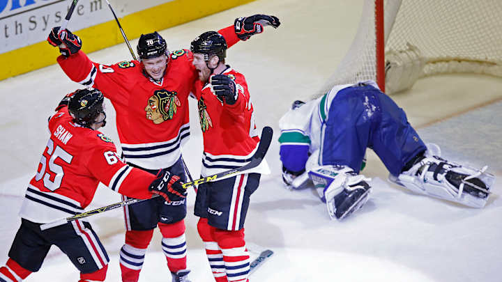 Kane points streak hits 26 games, Blackhawks blank Canucks Kane points streak hits 26 games, Blackhawks blank Canucks