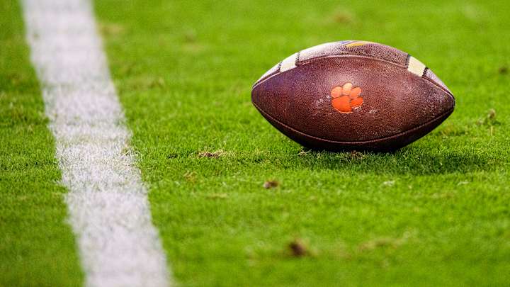 Four-star QB Hunter Johnson switches from Tennessee to Clemson