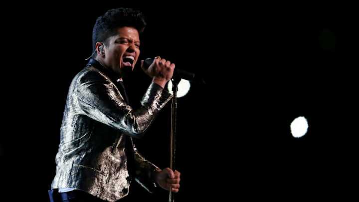 Report: Bruno Mars offered headline slot for Super Bowl 50 halftime
