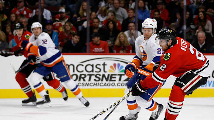 Blackhawks D Keith to miss 4 to 6 weeks with knee injury