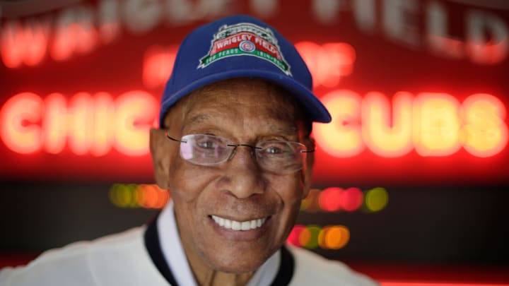 Rockies honor Ernie Banks prior to facing Cubs