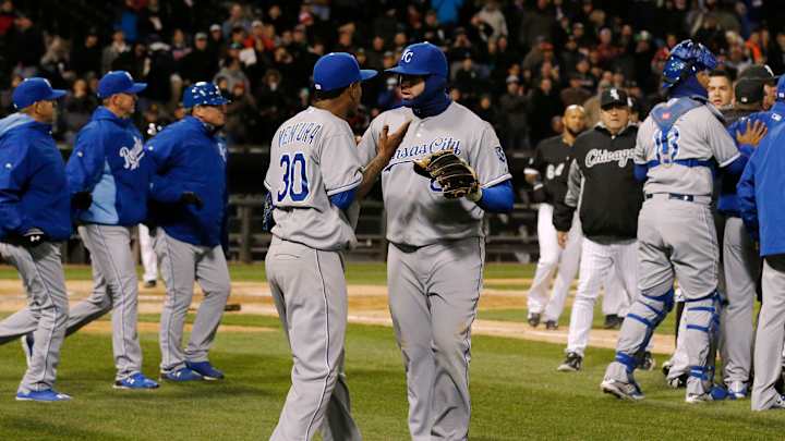 7 players from Royals, White Sox punished by MLB for brawl