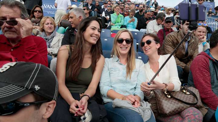 Selfie sticks are a 'nuisance,' will be banned from Wimbledon