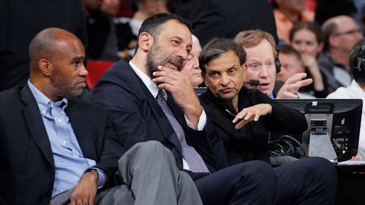 Report: Vlade Divac now Kings' top decision-maker