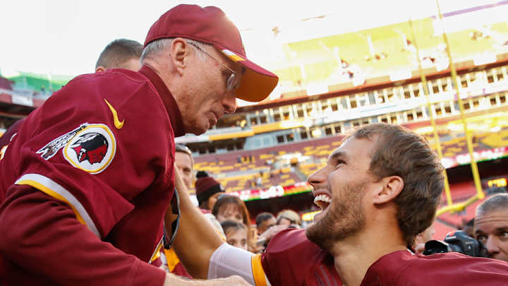 Watch: Kirk Cousins gives game ball to his father after win