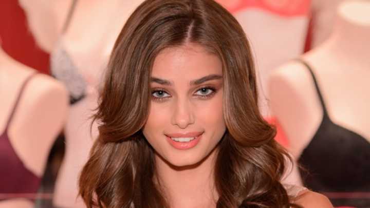 Thursday's A.M. Hot Clicks: Taylor Hill; Donald Sterling is Single Again