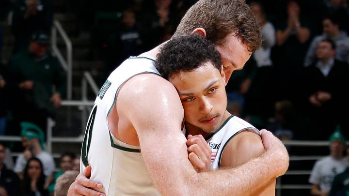 Michigan State, Kansas stay 1-2 in AP Top 25 Michigan State, Kansas stay 1-2 in AP Top 25