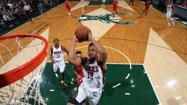Bucks' Jabari Parker does on-court work before game Bucks' Jabari Parker does on-court work before game