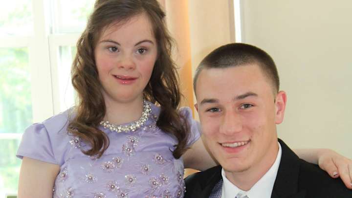 Penn. high school QB takes friend with Down syndrome to prom