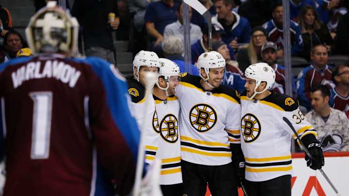 Hayes leads Bruins to 6-2 win over Avalanche