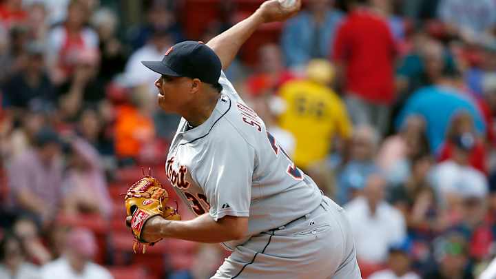 Tigers starter Simon leaves game with slight limp in 7th Tigers starter Simon leaves game with slight limp in 7th