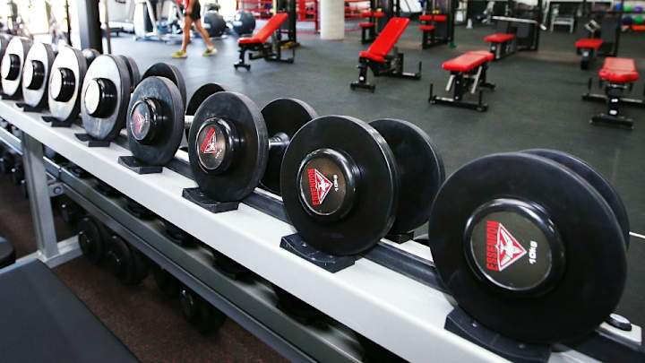 Australian man sets record with 2,200 pushups in an hour Australian man sets record with 2,200 pushups in an hour