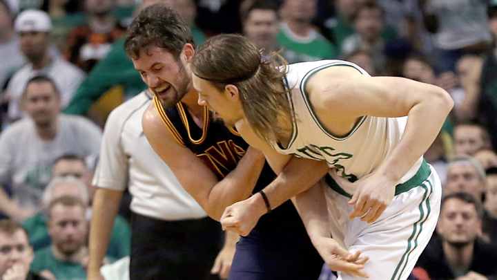 Cavaliers' Kevin Love (shoulder) undergoes surgery; out 4-6 months Cavaliers' Kevin Love (shoulder) undergoes surgery; out 4-6 months