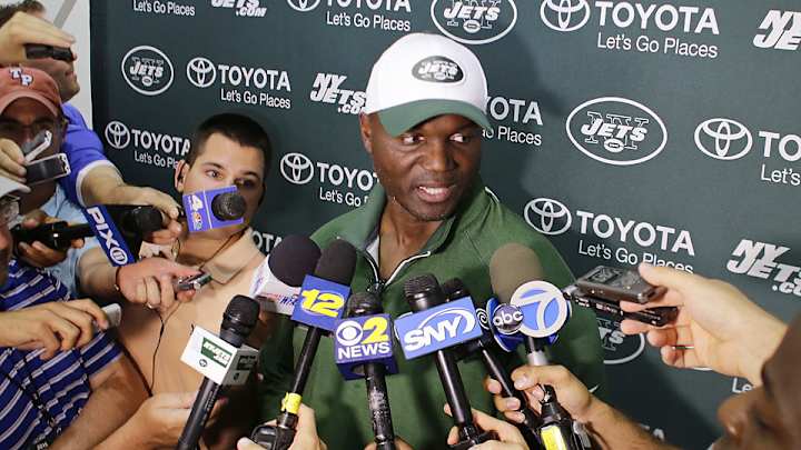 Bowles passes first big test as Jets coach in reaction to Richardson news