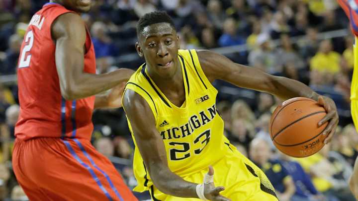 Michigan's John Beilein: Caris LeVert has 'complete fracture' in foot Michigan's John Beilein: Caris LeVert has 'complete fracture' in foot
