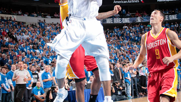 Ellis, Barea keep Mavs alive with 121-109 win over Rockets