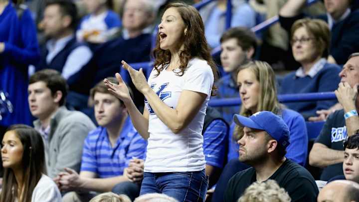 Ashley Judd and Dick Vitale's kiss got a Top Ten list from David Letterman