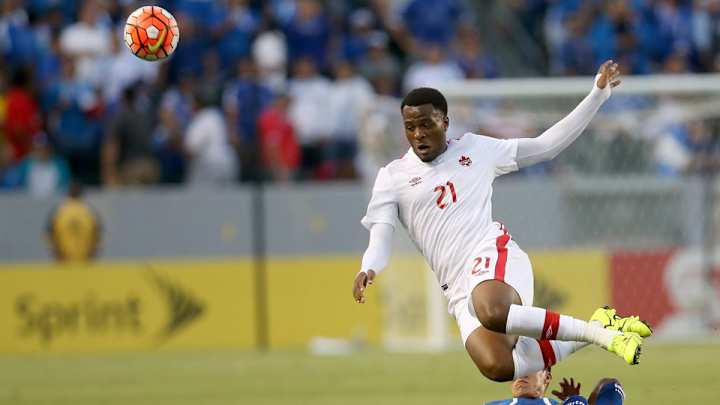 Watch: Empty net gets better of Canada's Cyle Larin in Gold Cup