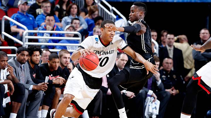 Cincinnati's Troy Caupain ties Purdue with buzzer-beating layup Cincinnati's Troy Caupain ties Purdue with buzzer-beating layup