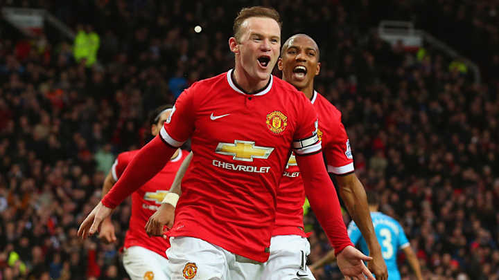 Wayne Rooney scores twice as Manchester United tops Sunderland