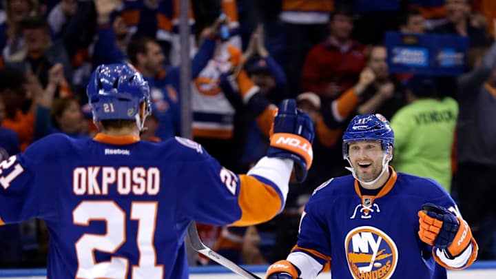 Islanders Visnovsky's status uncertain for Game 5 vs Caps