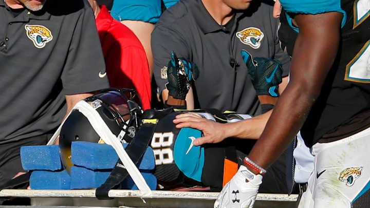 Jaguars don't rule out Hurns, who is dealing with concussion
