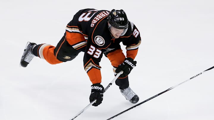 Ducks re-sign Silfverberg for 4 years, $15 million