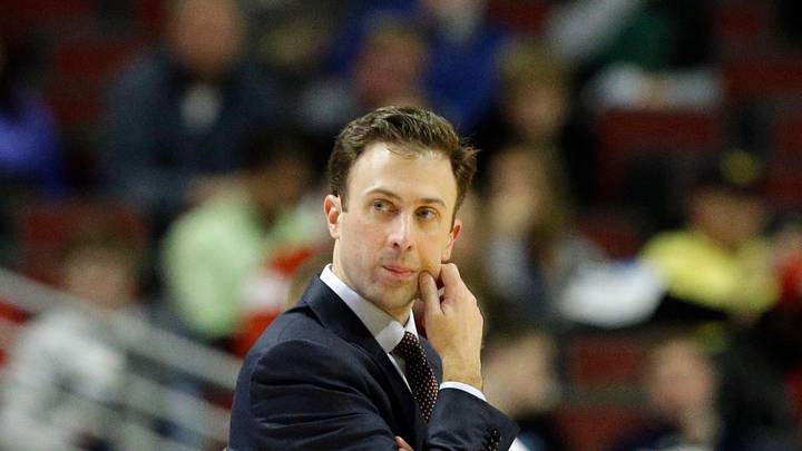 Minnesota gives Pitino $400K annual raise, 2-year extension Minnesota gives Pitino $400K annual raise, 2-year extension