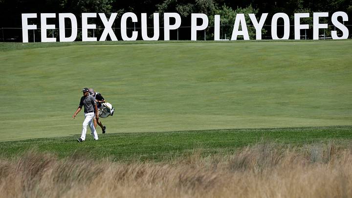 Spieth loses No. 1 ranking with missed cut