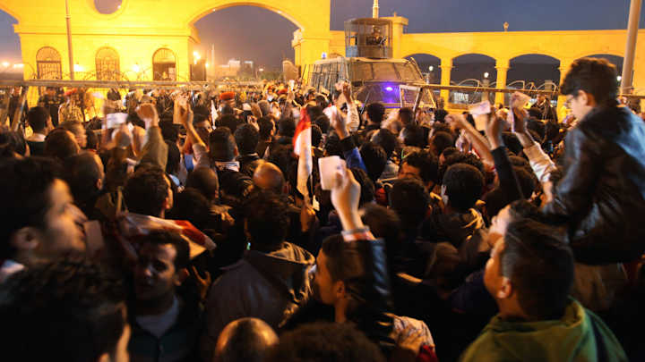 Egypt police arrest 21 after soccer riots in Cairo