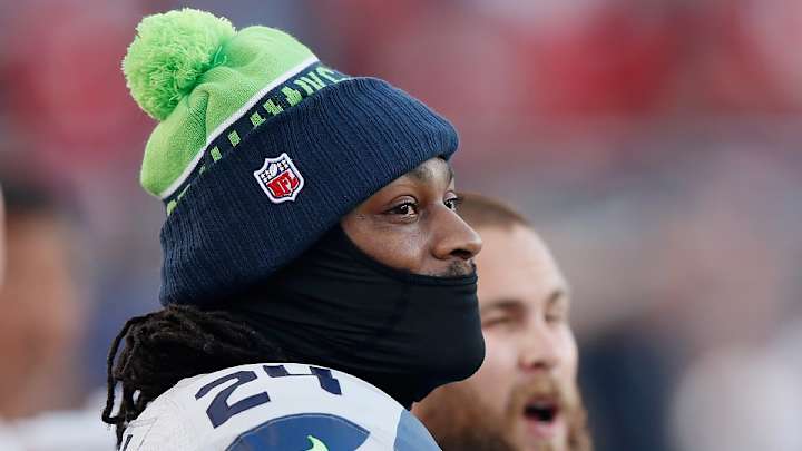 Marshawn Lynch (sports hernia) has surgery, could return late in season