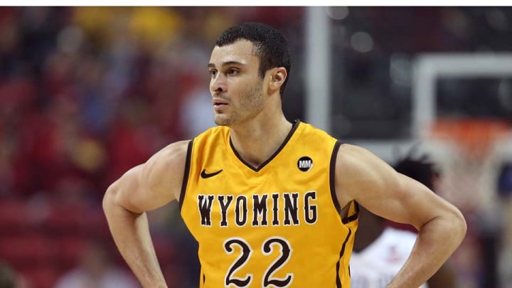 Lakers GM Mitch Kupchak talks to Larry Nance Jr. about Kobe tweet Lakers GM Mitch Kupchak talks to Larry Nance Jr. about Kobe tweet