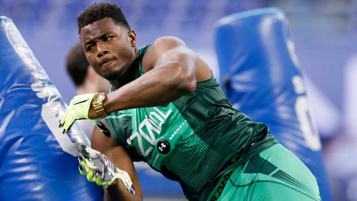 Dante Fowler Jr. looks sharp while running 40-yard dash