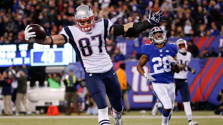 Patriots' Gronkowski not changing style to avoid flags