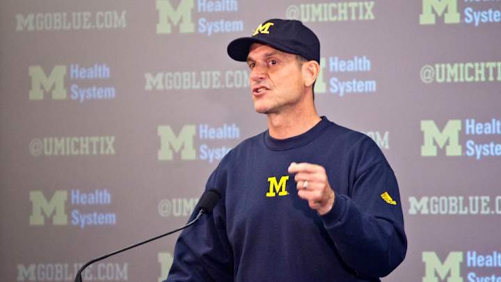 Photos: Michigan to wear all-white road jerseys in 2015