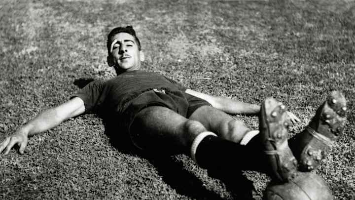 Uruguayan legend Alcides Ghiggia dies at 88
