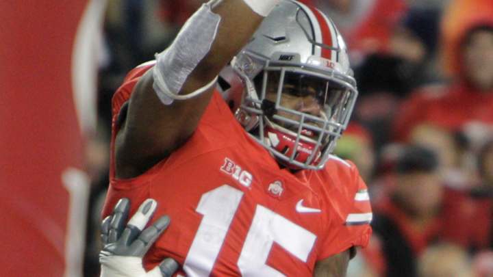 Ezekiel Elliott leads No. 1 Ohio State over Minnesota 28-14