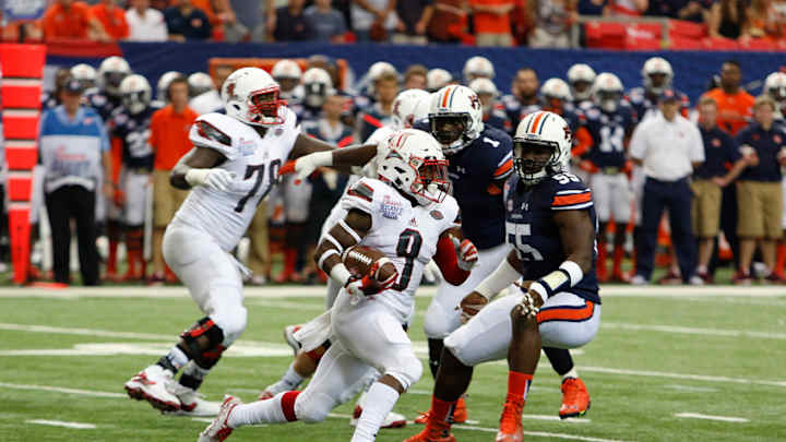 Watch: Louisville's Traveon Samuel scores on 100-yard kick return
