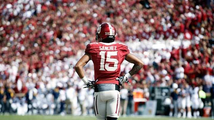 Learning to fight again: Oklahoma cornerback Zack Sanchez and the friend who inspires him to succeed Learning to fight again: Oklahoma cornerback Zack Sanchez and the friend who inspires him to succeed