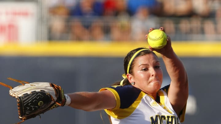 Michigan stays alive as Wagner shuts out Florida 1-0 in WCWS