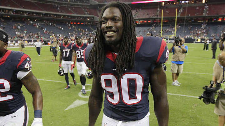 Texans' Jadeveon Clowney on rehab: 'I'm progressing well' Texans' Jadeveon Clowney on rehab: 'I'm progressing well'