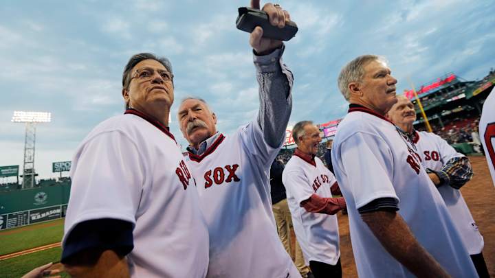 Red Sox make 5 hits count, beat Rays 2-0