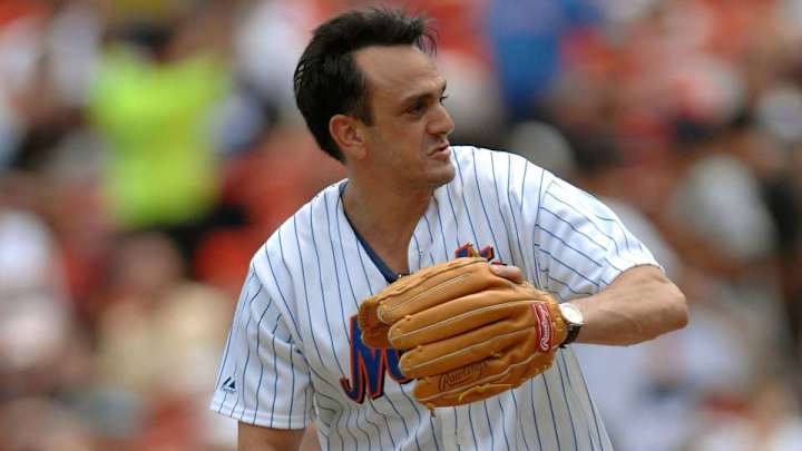 Watch Hank Azaria call classic Mets moments as Simpsons characters
